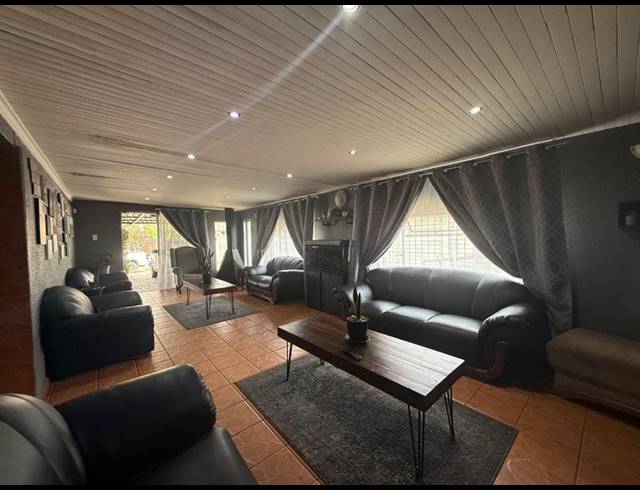 3 BEDROOM HOUSE FOR SALE IN VANDERBIJLPARK CW 6